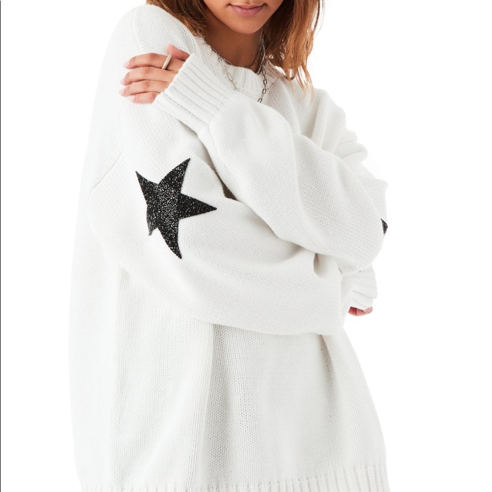 NWT S CARMAR STAR PATCH SWEATER
